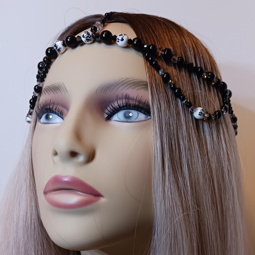 Beaded Headpiece Black beads and white bead with black floral.